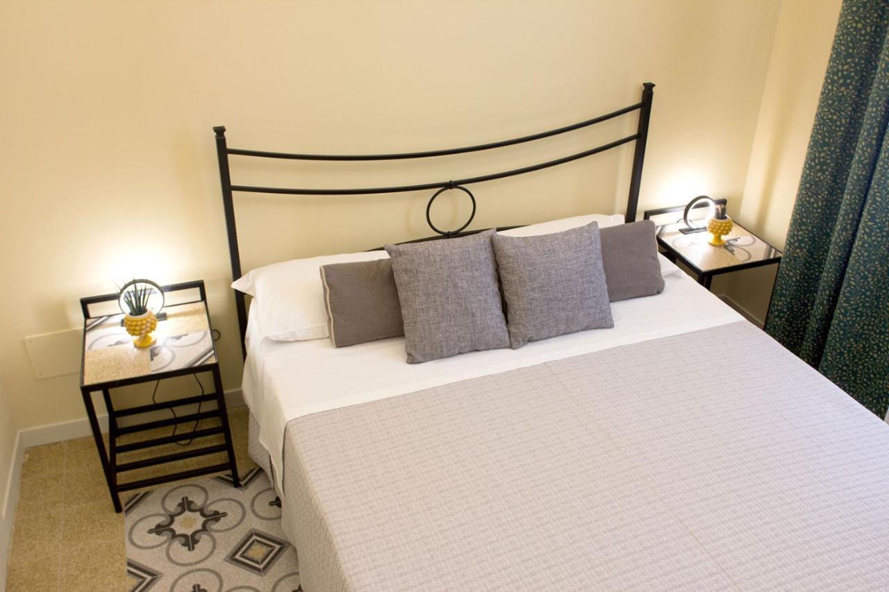 Antista Rooms Палермо Екстериор снимка